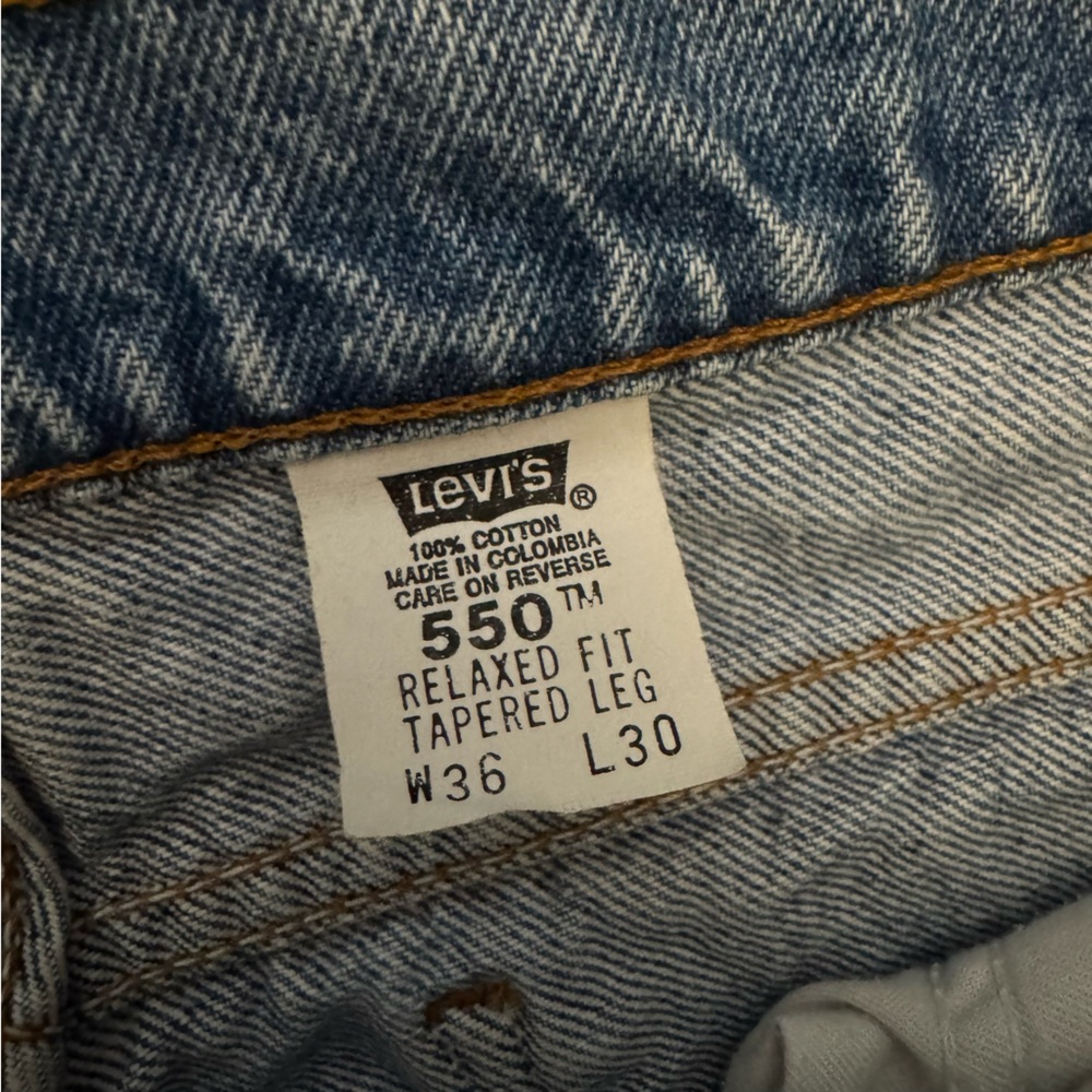 Vintage Levi’s 550 Relaxed Tapered Denim - Picture 4 of 7